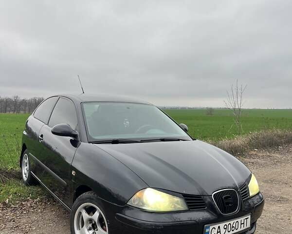 Черный Сеат Ибица, объемом двигателя 1.39 л и пробегом 253 тыс. км за 3200 $, фото 1 на Automoto.ua