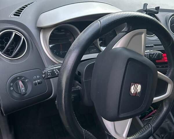 Чорний Сеат Ibiza, об'ємом двигуна 1.2 л та пробігом 216 тис. км за 4800 $, фото 1 на Automoto.ua
