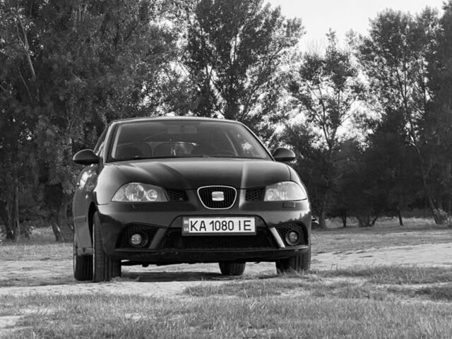 Черный Сеат Ибица, объемом двигателя 1.6 л и пробегом 381 тыс. км за 3600 $, фото 1 на Automoto.ua