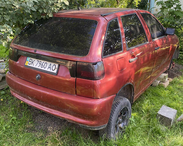 Красный Сеат Ибица, объемом двигателя 1.4 л и пробегом 240 тыс. км за 400 $, фото 1 на Automoto.ua