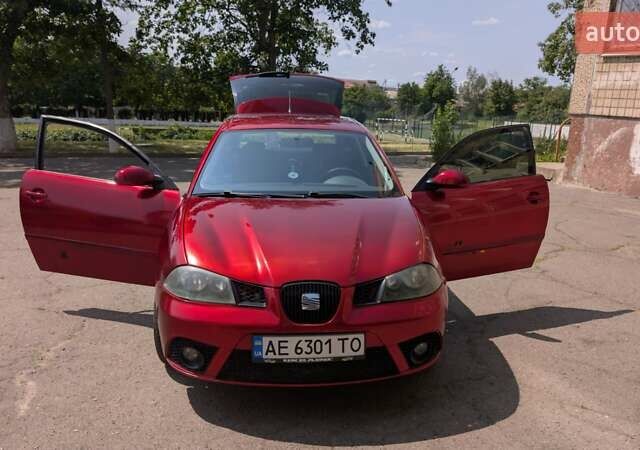 Красный Сеат Ибица, объемом двигателя 1.39 л и пробегом 219 тыс. км за 3900 $, фото 1 на Automoto.ua