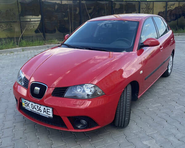 Красный Сеат Ибица, объемом двигателя 1.4 л и пробегом 113 тыс. км за 5800 $, фото 1 на Automoto.ua