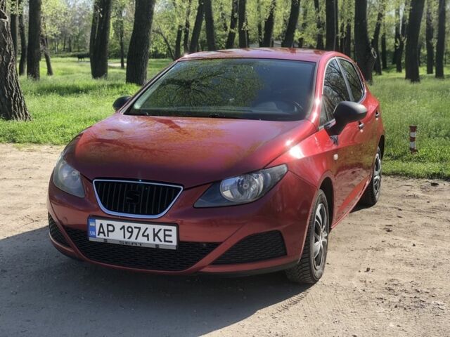 Красный Сеат Ибица, объемом двигателя 1.4 л и пробегом 152 тыс. км за 5500 $, фото 1 на Automoto.ua