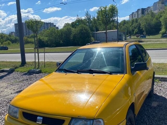 Желтый Сеат Ибица, объемом двигателя 1.4 л и пробегом 90 тыс. км за 1500 $, фото 1 на Automoto.ua