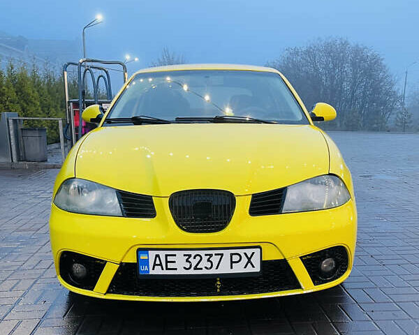 Желтый Сеат Ибица, объемом двигателя 1.98 л и пробегом 209 тыс. км за 3500 $, фото 1 на Automoto.ua