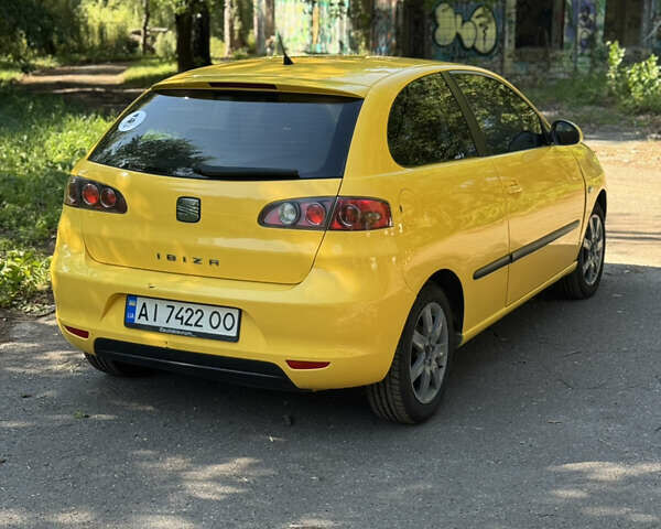 Жовтий Сеат Ibiza, об'ємом двигуна 1.4 л та пробігом 200 тис. км за 4200 $, фото 1 на Automoto.ua