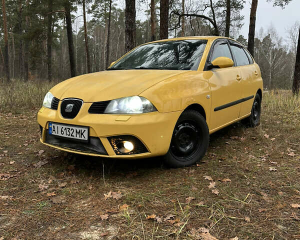 Желтый Сеат Ибица, объемом двигателя 1.4 л и пробегом 343 тыс. км за 3500 $, фото 1 на Automoto.ua