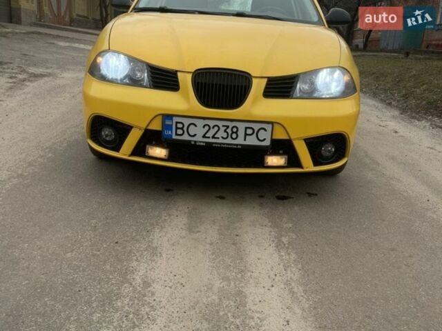 Желтый Сеат Ибица, объемом двигателя 1.39 л и пробегом 148 тыс. км за 3200 $, фото 1 на Automoto.ua