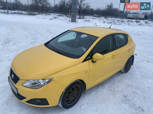 Желтый Сеат Ибица, объемом двигателя 1.39 л и пробегом 198 тыс. км за 5200 $, фото 1 на Automoto.ua