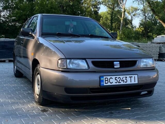 Серый Сеат Ибица, объемом двигателя 1.3 л и пробегом 330 тыс. км за 1700 $, фото 1 на Automoto.ua