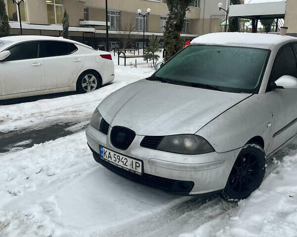 Сірий Сеат Ibiza, об'ємом двигуна 1.2 л та пробігом 200 тис. км за 2550 $, фото 1 на Automoto.ua