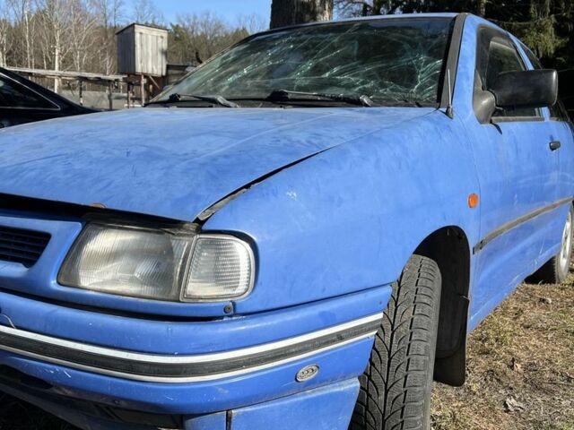 Синий Сеат Ибица, объемом двигателя 1.4 л и пробегом 180 тыс. км за 450 $, фото 1 на Automoto.ua