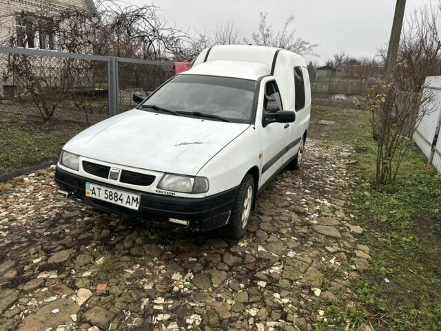 Белый Сеат Инка, объемом двигателя 1.4 л и пробегом 200 тыс. км за 1300 $, фото 1 на Automoto.ua