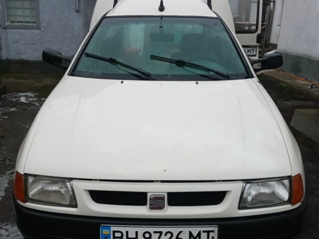 Белый Сеат Инка, объемом двигателя 2 л и пробегом 257 тыс. км за 2365 $, фото 1 на Automoto.ua