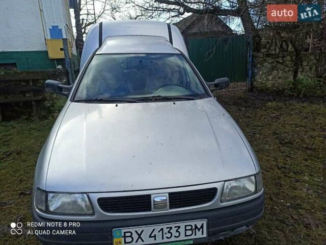 Серый Сеат Инка, объемом двигателя 1.9 л и пробегом 50 тыс. км за 1300 $, фото 1 на Automoto.ua