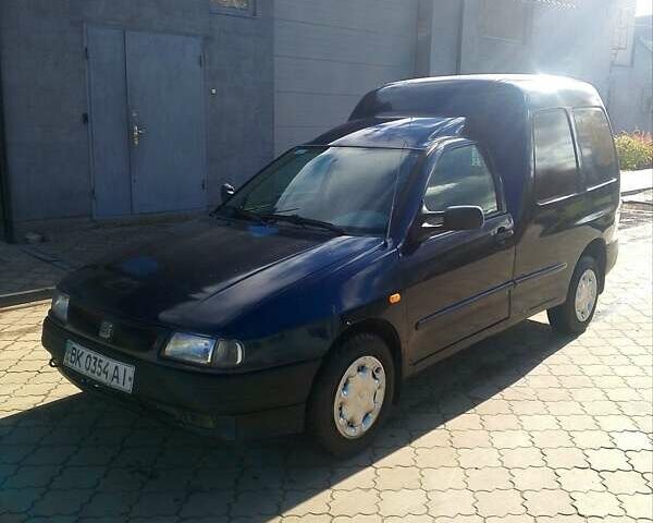Сеат Инка 2002 в Ровно на Automoto.ua Синий Сеат Инка, объемом двигателя 1.9 л и пробегом 271 тыс. км за 1800 $, фото 1 на Automoto.ua