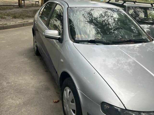 Білий Сеат Leon, об'ємом двигуна 1.9 л та пробігом 2 тис. км за 3695 $, фото 1 на Automoto.ua