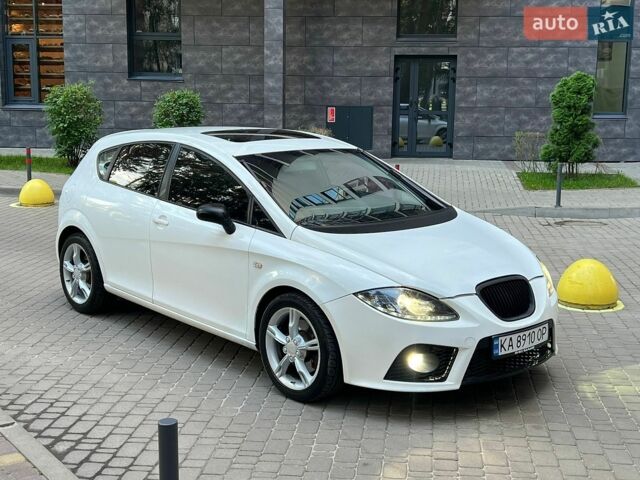 Белый Сеат Леон, объемом двигателя 2 л и пробегом 186 тыс. км за 5700 $, фото 1 на Automoto.ua