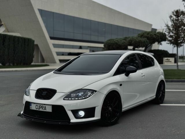 Білий Сеат Leon, об'ємом двигуна 2 л та пробігом 263 тис. км за 8699 $, фото 1 на Automoto.ua