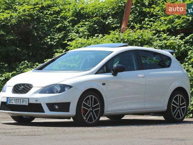 Білий Сеат Leon, об'ємом двигуна 2 л та пробігом 235 тис. км за 8200 $, фото 1 на Automoto.ua