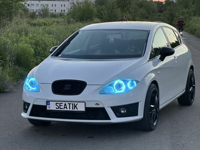 Білий Сеат Leon, об'ємом двигуна 1.4 л та пробігом 197 тис. км за 5500 $, фото 1 на Automoto.ua