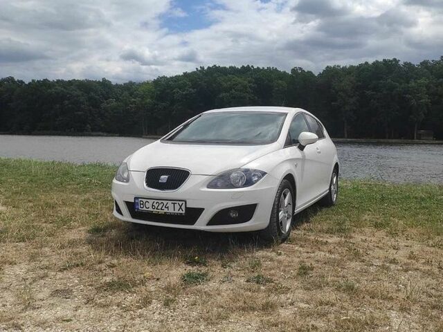 Белый Сеат Леон, объемом двигателя 1.4 л и пробегом 259 тыс. км за 5300 $, фото 1 на Automoto.ua