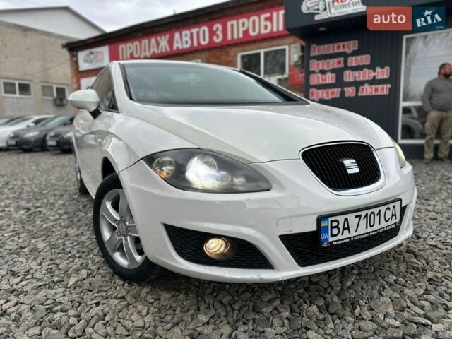 Белый Сеат Леон, объемом двигателя 1.9 л и пробегом 227 тыс. км за 5800 $, фото 1 на Automoto.ua