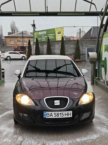 Белый Сеат Леон, объемом двигателя 1.2 л и пробегом 156 тыс. км за 3499 $, фото 1 на Automoto.ua
