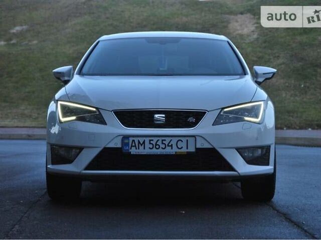 Білий Сеат Leon, об'ємом двигуна 1.8 л та пробігом 160 тис. км за 12800 $, фото 1 на Automoto.ua