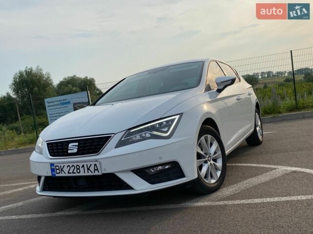 Белый Сеат Леон, объемом двигателя 1.6 л и пробегом 195 тыс. км за 14900 $, фото 1 на Automoto.ua