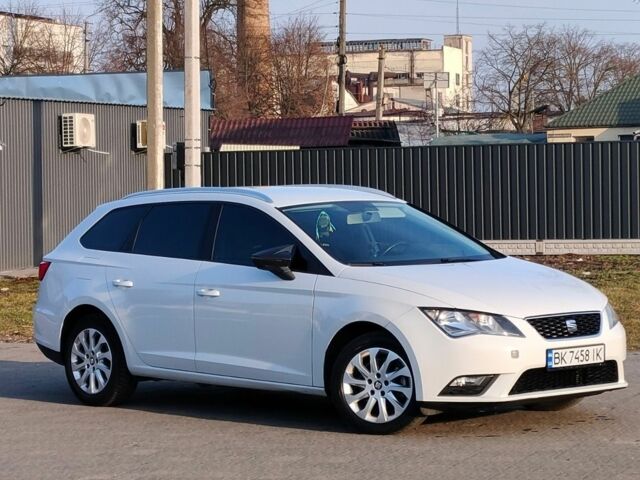 Білий Сеат Leon, об'ємом двигуна 1.6 л та пробігом 252 тис. км за 10300 $, фото 1 на Automoto.ua