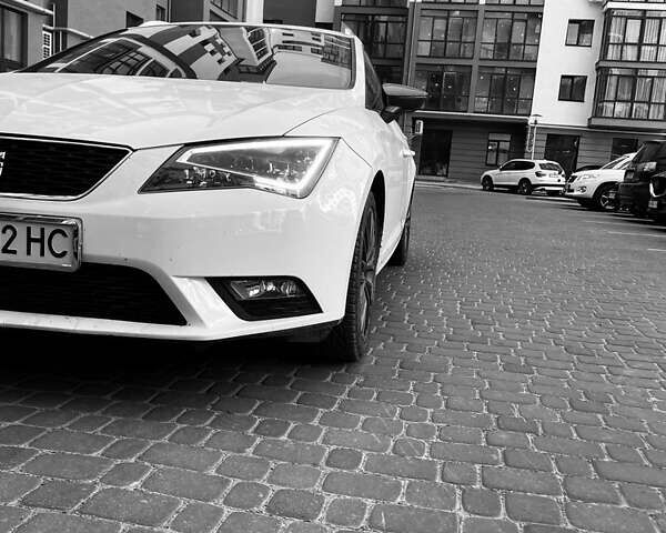 Сеат Леон 2016 в Калуше на Automoto.ua Белый Сеат Леон, объемом двигателя 1.2 л и пробегом 119 тыс. км за 12400 $, фото 1 на Automoto.ua