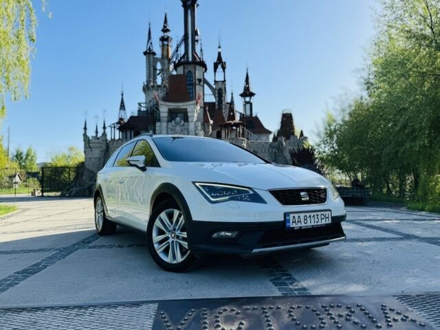 Білий Сеат Leon, об'ємом двигуна 2 л та пробігом 156 тис. км за 14300 $, фото 1 на Automoto.ua