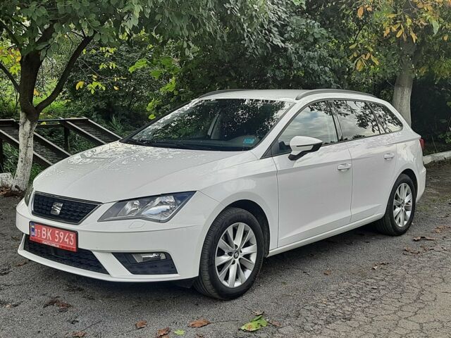 Белый Сеат Леон, объемом двигателя 1.6 л и пробегом 190 тыс. км за 14400 $, фото 1 на Automoto.ua