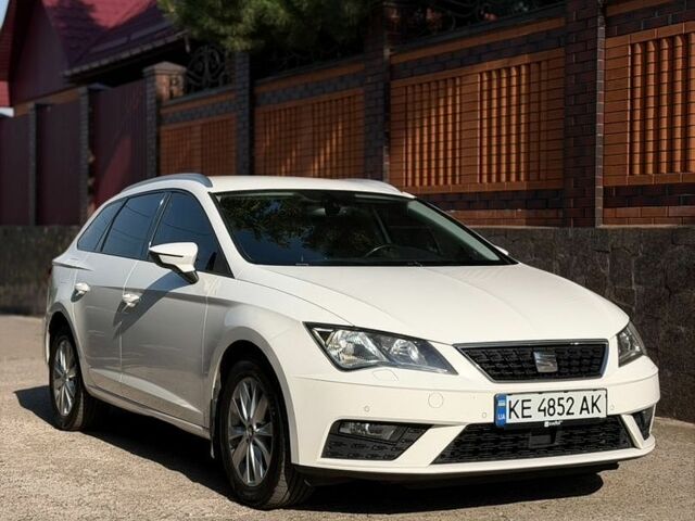 Білий Сеат Leon, об'ємом двигуна 1.4 л та пробігом 171 тис. км за 12400 $, фото 1 на Automoto.ua