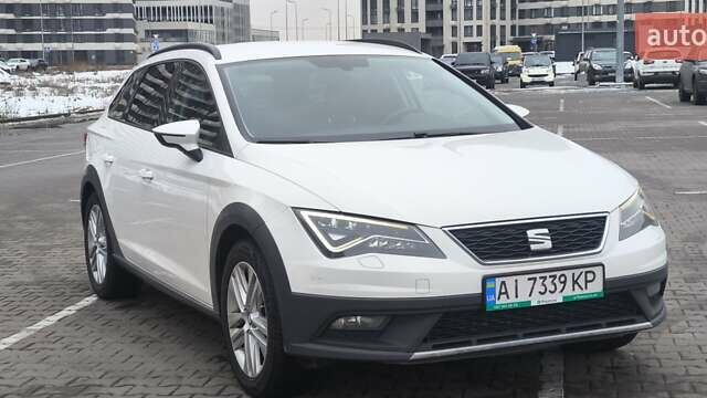 Білий Сеат Leon, об'ємом двигуна 2 л та пробігом 220 тис. км за 17100 $, фото 1 на Automoto.ua