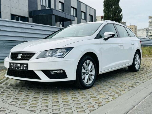 Белый Сеат Леон, объемом двигателя 1.6 л и пробегом 132 тыс. км за 12500 $, фото 1 на Automoto.ua