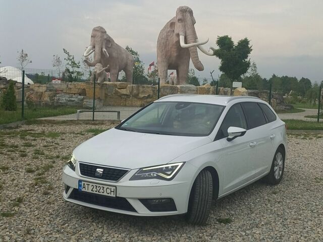 Белый Сеат Леон, объемом двигателя 1.6 л и пробегом 239 тыс. км за 14200 $, фото 1 на Automoto.ua