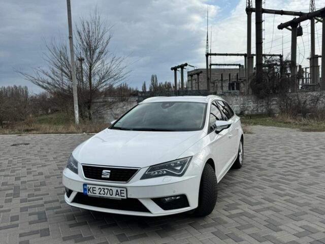 Білий Сеат Leon, об'ємом двигуна 1.97 л та пробігом 205 тис. км за 16000 $, фото 1 на Automoto.ua