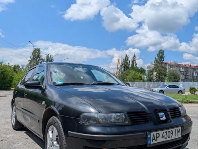 Черный Сеат Леон, объемом двигателя 1.8 л и пробегом 263 тыс. км за 6000 $, фото 1 на Automoto.ua
