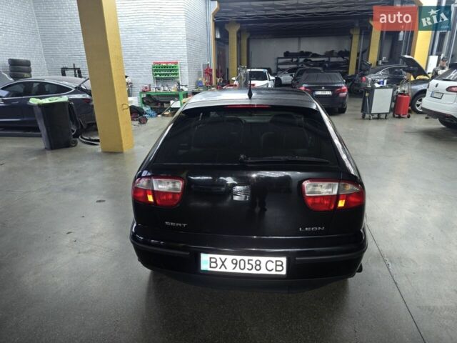 Чорний Сеат Leon, об'ємом двигуна 1.39 л та пробігом 300 тис. км за 2900 $, фото 1 на Automoto.ua