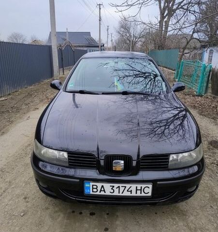 Черный Сеат Леон, объемом двигателя 1.78 л и пробегом 188 тыс. км за 4600 $, фото 1 на Automoto.ua