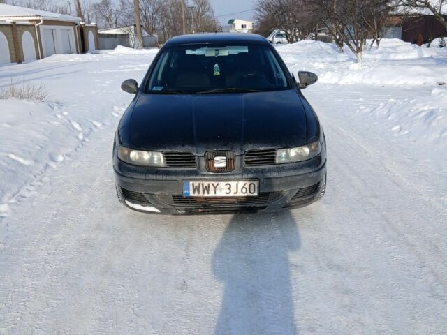 Черный Сеат Леон, объемом двигателя 1.9 л и пробегом 377 тыс. км за 1950 $, фото 1 на Automoto.ua