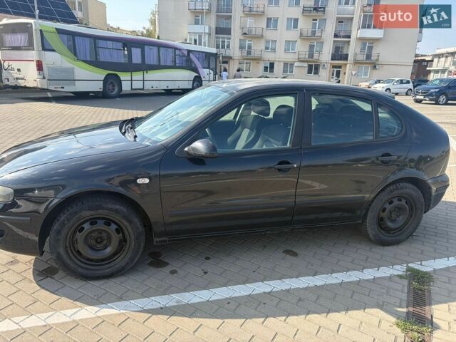 Черный Сеат Леон, объемом двигателя 1.6 л и пробегом 273 тыс. км за 2900 $, фото 1 на Automoto.ua