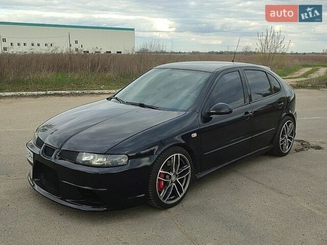 Чорний Сеат Leon, об'ємом двигуна 1.76 л та пробігом 190 тис. км за 5900 $, фото 1 на Automoto.ua
