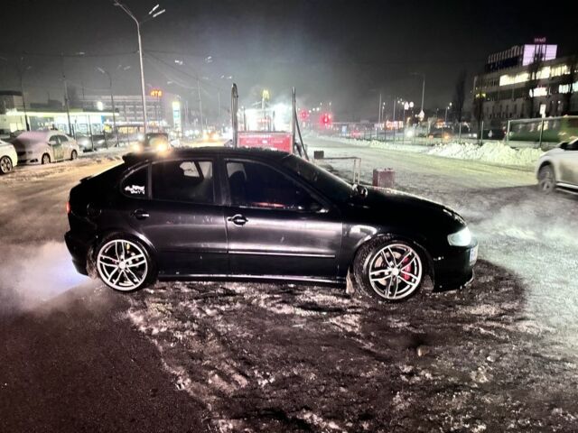 Черный Сеат Леон, объемом двигателя 0 л и пробегом 180 тыс. км за 5500 $, фото 1 на Automoto.ua