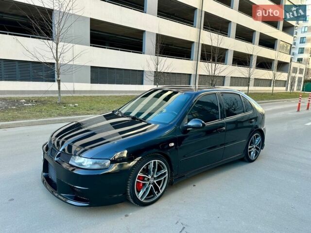 Черный Сеат Леон, объемом двигателя 1.8 л и пробегом 190 тыс. км за 5900 $, фото 1 на Automoto.ua