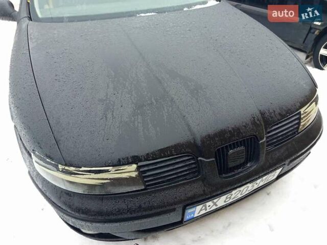 Черный Сеат Леон, объемом двигателя 1.6 л и пробегом 240 тыс. км за 2200 $, фото 1 на Automoto.ua