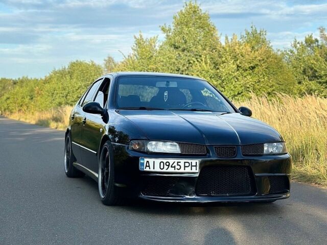 Чорний Сеат Leon, об'ємом двигуна 1.76 л та пробігом 200 тис. км за 5000 $, фото 1 на Automoto.ua