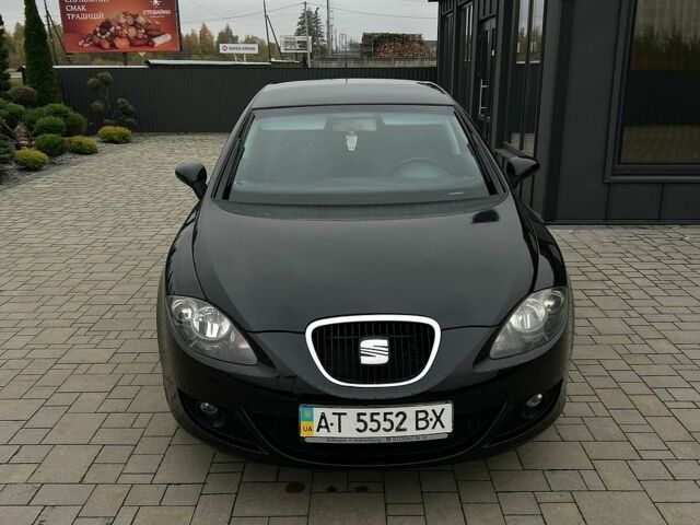 Чорний Сеат Leon, об'ємом двигуна 2 л та пробігом 164 тис. км за 4800 $, фото 1 на Automoto.ua